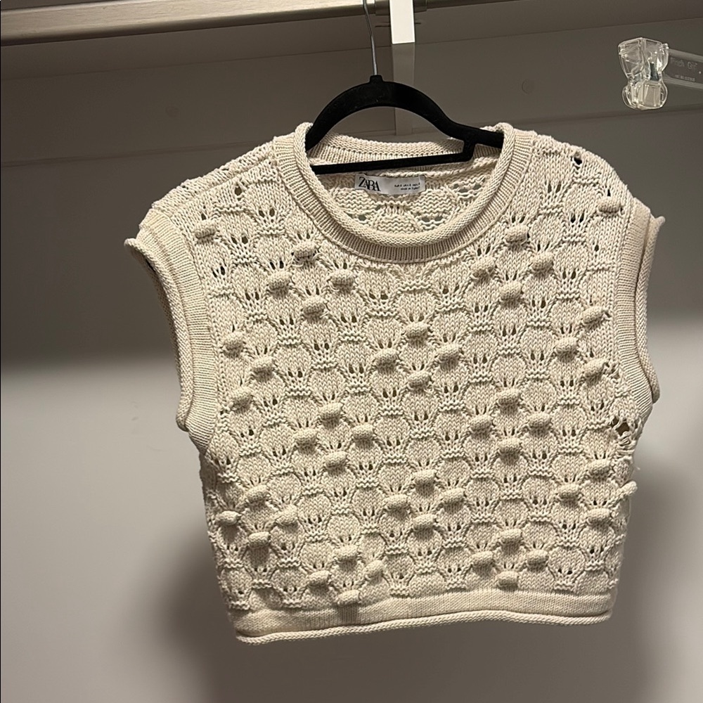 Zara Ivory Textured Sleeveless Knit Top